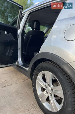 Внедорожник / Кроссовер Kia Sportage 2011 в 