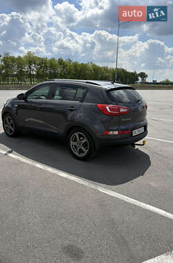 Внедорожник / Кроссовер Kia Sportage 2012 в 