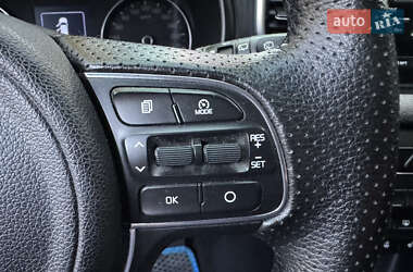 Внедорожник / Кроссовер Kia Sportage 2017 в 