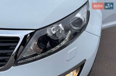 Позашляховик / Кросовер Kia Sportage 2013 в 