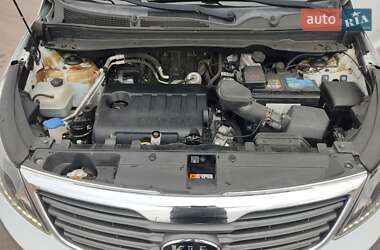 Позашляховик / Кросовер Kia Sportage 2013 в 
