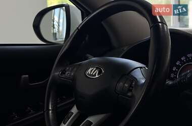 Внедорожник / Кроссовер Kia Sportage 2013 в 