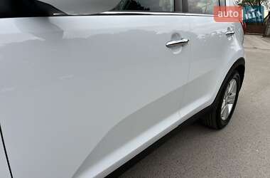 Внедорожник / Кроссовер Kia Sportage 2011 в 