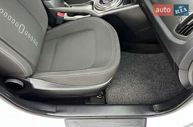 Внедорожник / Кроссовер Kia Sportage 2011 в 