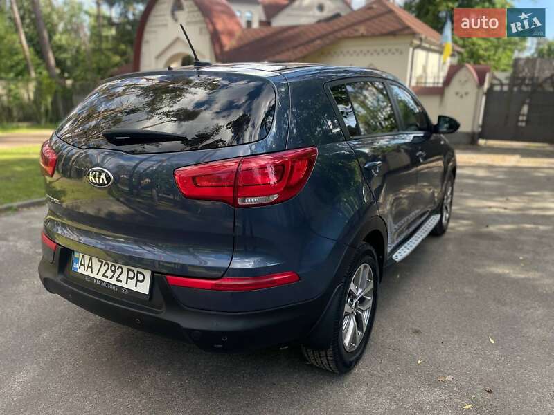 Позашляховик / Кросовер Kia Sportage 2015 в Києві