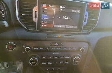 Внедорожник / Кроссовер Kia Sportage 2017 в 