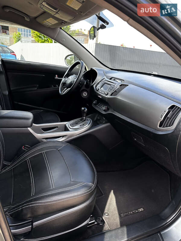 Внедорожник / Кроссовер Kia Sportage 2014 в Каменке
