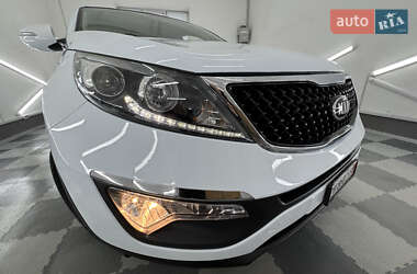 Внедорожник / Кроссовер Kia Sportage 2015 в 