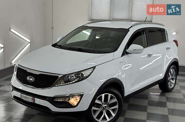 Внедорожник / Кроссовер Kia Sportage 2015 в 