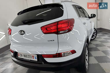 Внедорожник / Кроссовер Kia Sportage 2015 в 