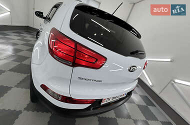 Внедорожник / Кроссовер Kia Sportage 2015 в 