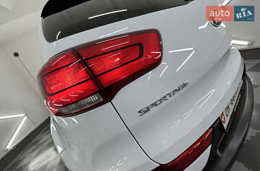 Внедорожник / Кроссовер Kia Sportage 2015 в 