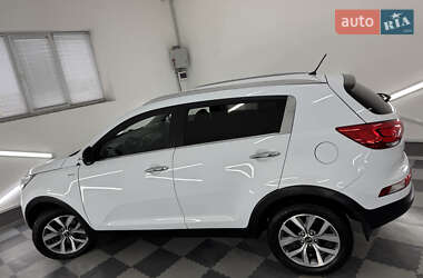Внедорожник / Кроссовер Kia Sportage 2015 в 