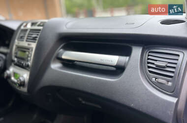 Позашляховик / Кросовер Kia Sportage 2007 в 