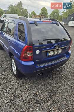 Внедорожник / Кроссовер Kia Sportage 2009 в 