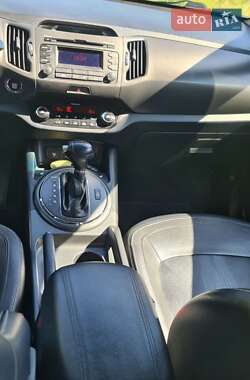 Позашляховик / Кросовер Kia Sportage 2012 в 