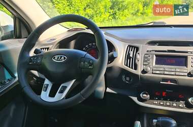 Позашляховик / Кросовер Kia Sportage 2012 в 