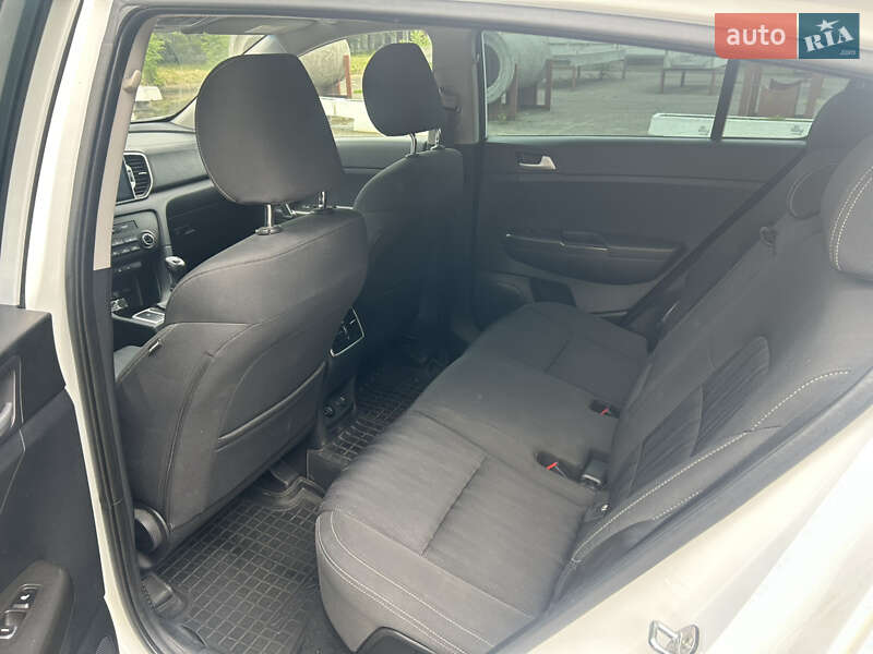 Внедорожник / Кроссовер Kia Sportage 2017 в Львове