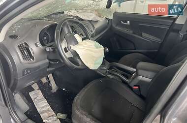 Позашляховик / Кросовер Kia Sportage 2013 в Дніпрі