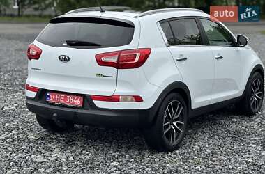 Внедорожник / Кроссовер Kia Sportage 2012 в 