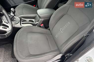 Внедорожник / Кроссовер Kia Sportage 2012 в 