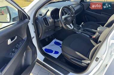 Внедорожник / Кроссовер Kia Sportage 2013 в 