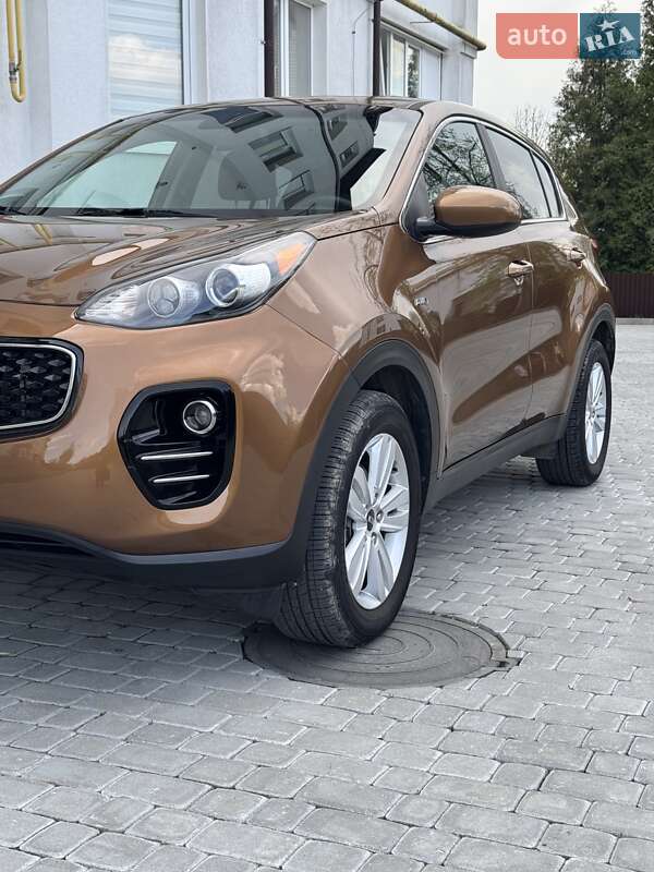 Внедорожник / Кроссовер Kia Sportage 2017 в Львове
