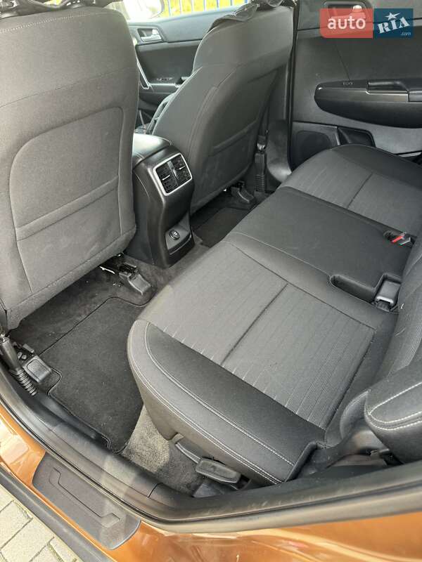 Внедорожник / Кроссовер Kia Sportage 2017 в Львове