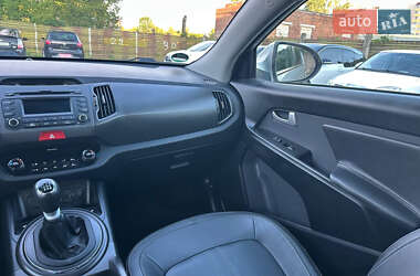 Внедорожник / Кроссовер Kia Sportage 2011 в 