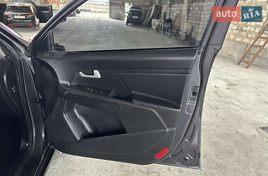 Внедорожник / Кроссовер Kia Sportage 2013 в 