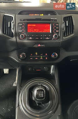 Внедорожник / Кроссовер Kia Sportage 2013 в 