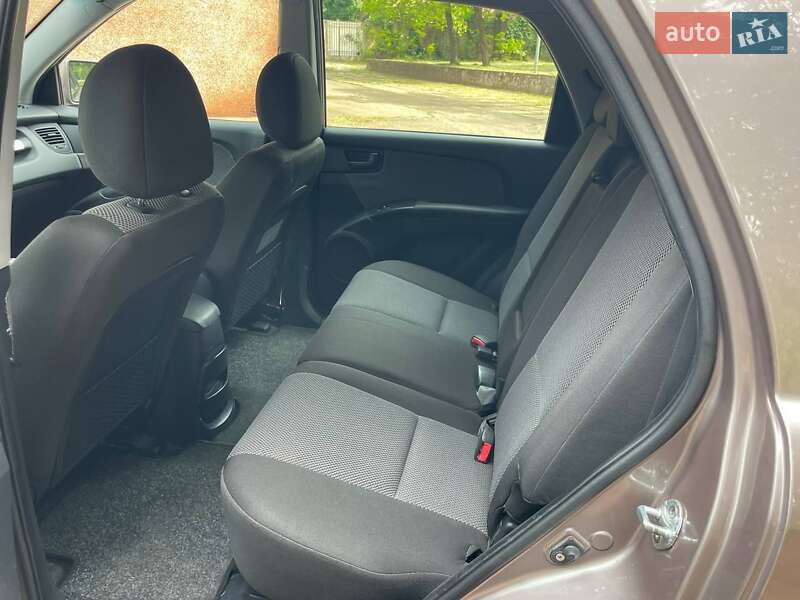 Внедорожник / Кроссовер Kia Sportage 2008 в Кривом Роге