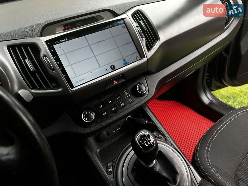 Внедорожник / Кроссовер Kia Sportage 2013 в Запорожье