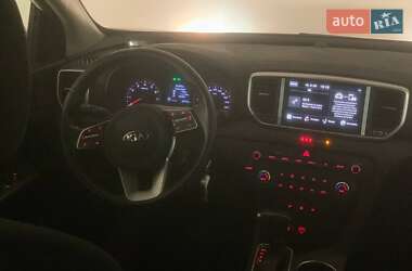 Внедорожник / Кроссовер Kia Sportage 2021 в 