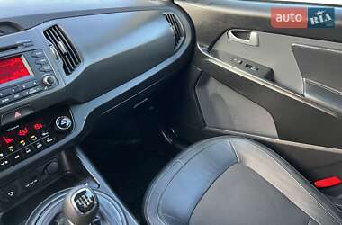 Внедорожник / Кроссовер Kia Sportage 2011 в 