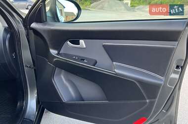 Внедорожник / Кроссовер Kia Sportage 2011 в 