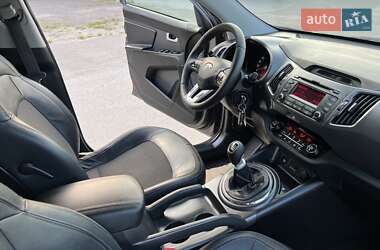 Внедорожник / Кроссовер Kia Sportage 2011 в 