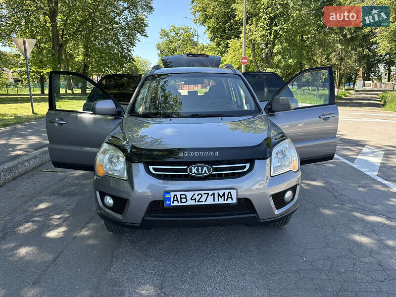 Позашляховик / Кросовер Kia Sportage 2009 в Вінниці