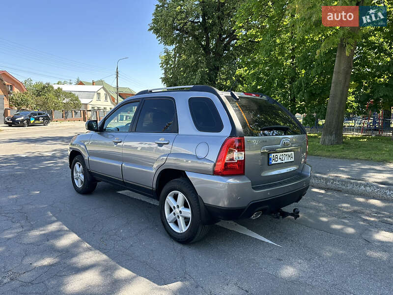 Позашляховик / Кросовер Kia Sportage 2009 в Вінниці