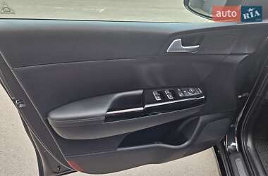 Позашляховик / Кросовер Kia Sportage 2021 в 