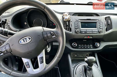 Позашляховик / Кросовер Kia Sportage 2012 в 