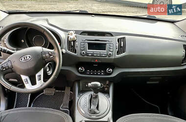 Позашляховик / Кросовер Kia Sportage 2012 в 