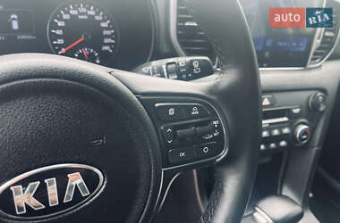 Внедорожник / Кроссовер Kia Sportage 2016 в 