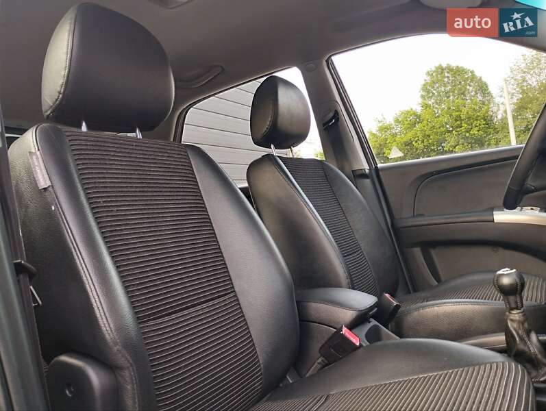 Внедорожник / Кроссовер Kia Sportage 2008 в Харькове