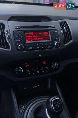 Внедорожник / Кроссовер Kia Sportage 2011 в 
