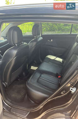 Внедорожник / Кроссовер Kia Sportage 2012 в 