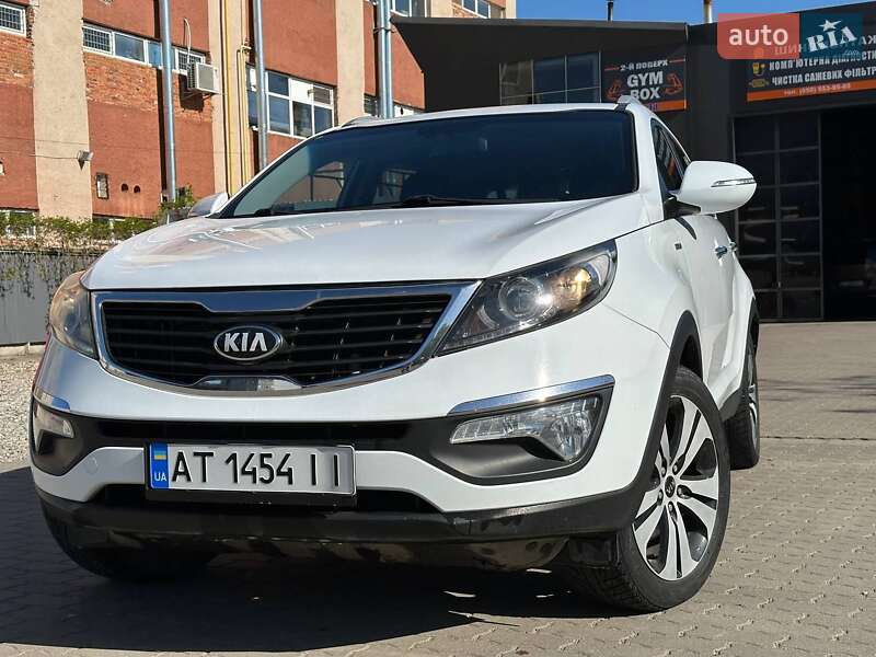 Внедорожник / Кроссовер Kia Sportage 2012 в Калуше