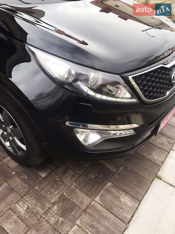 Внедорожник / Кроссовер Kia Sportage 2013 в 