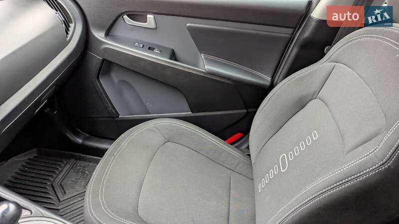 Внедорожник / Кроссовер Kia Sportage 2012 в Калуше