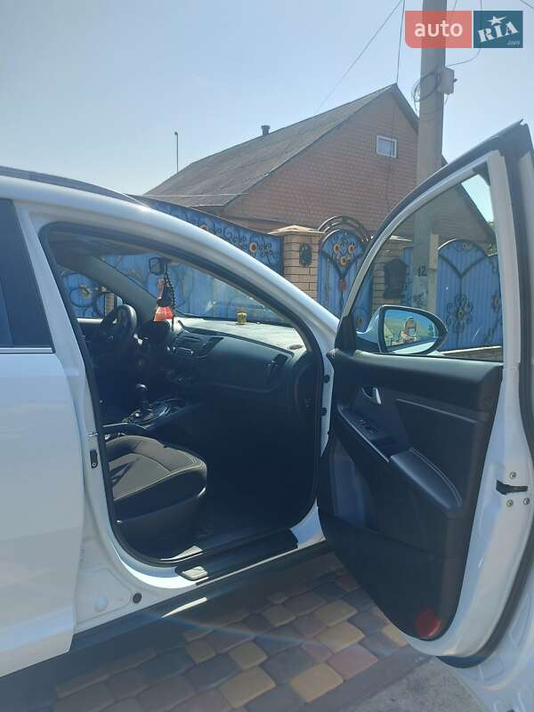 Позашляховик / Кросовер Kia Sportage 2012 в Смілі